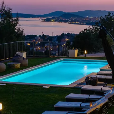 El Capitano Private Seaview Retreat Near Split Villa
