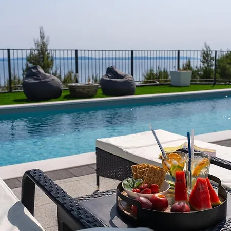New! El Capitano Private Seaview Retreat Near Split Vila *
