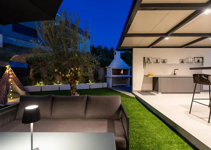El Capitano Private Seaview Retreat Near Split Villa