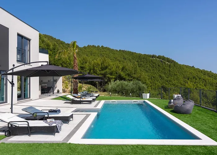 Villa El Capitano Private Seaview Retreat Near Split