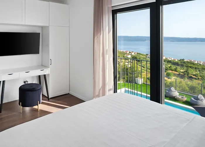 El Capitano Private Seaview Retreat Near Split Villa *