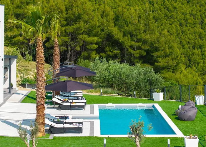 Villa El Capitano Private Seaview Retreat Near Split *
